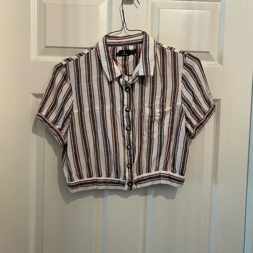 Volcom Striped Cropped Button Down Top Medium.